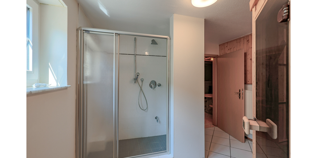 Dusche Untergeschoss