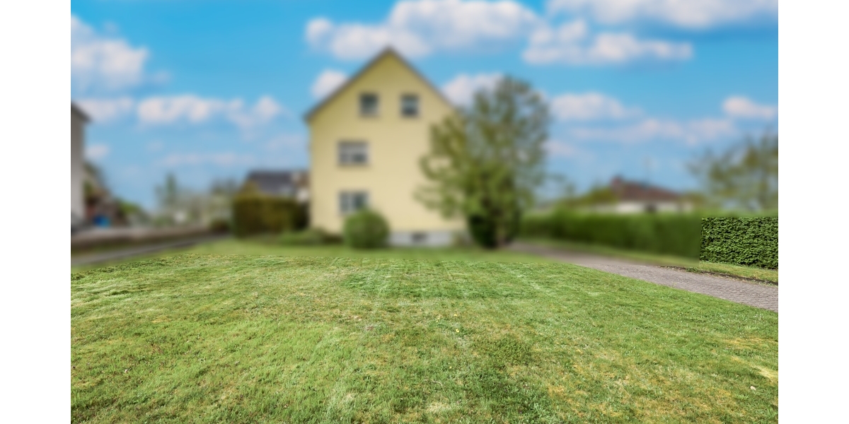 Grundstück