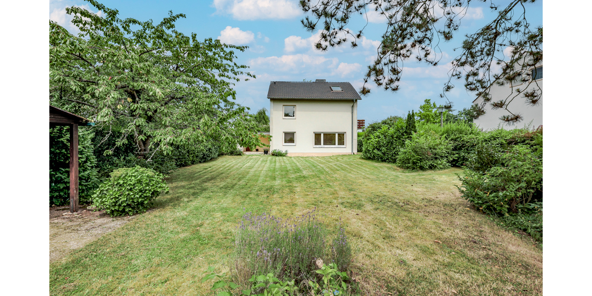 Gartenseitige Hausansicht